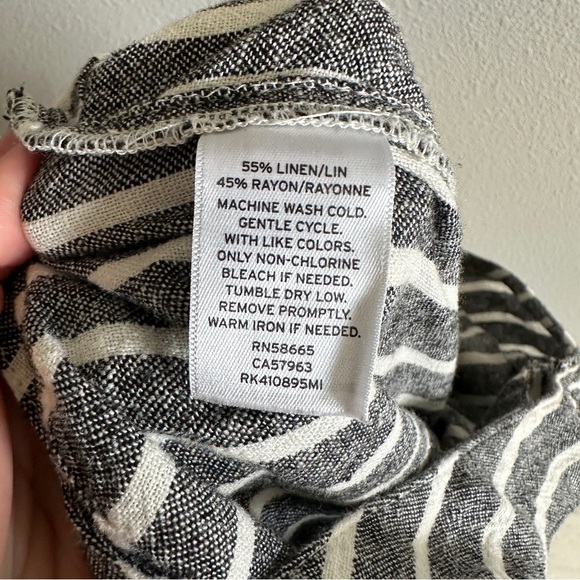 Abound Nordstroms Gray White Striped Button Down Jumpsuit Small - Picture 5 of 8